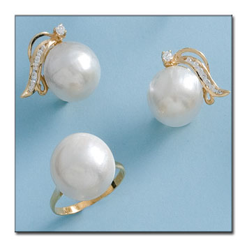 PENDIENTES ORO 18KL PERLAS JAPONESAS